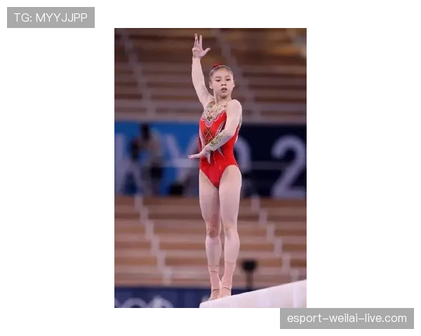 拜尔斯训练室里的秘密？家里白墙竟能藏这么多奢侈品！