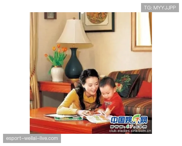 邓亚萍的衣柜照看着瘆人——学位证、奖牌、名牌包挤在一起,生活反差太带劲 邓亚萍的衣柜照看着瘆人——学位证、奖牌、名牌包挤在一起,生活反差太带劲